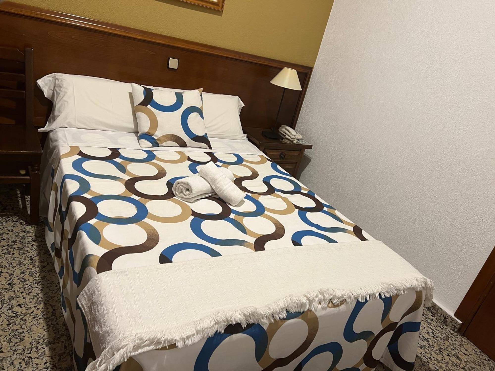 Hostal Sonsoles Madrid-Centro — Photos 1